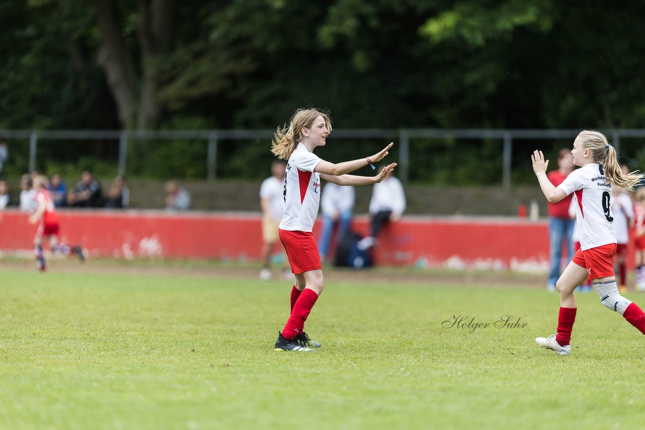 Bild 555 - Loewinnen Cup
